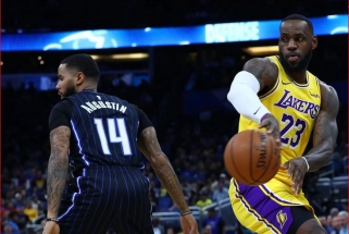 "Lakers" rimtai nusitaikė į D.J.Augustiną