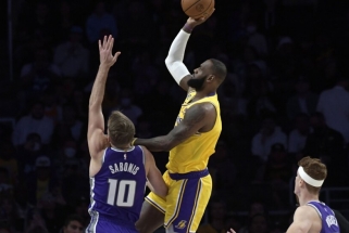 Pasirengimą Sabonis ir "Kings" pradėjo sutriuškindami "Lakers"