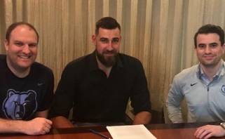 J.Valančiūnas oficialiai pratęsė kontraktą su "Grizzlies"