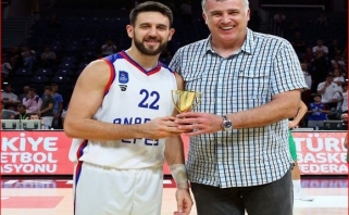 Buvęs žalgirietis V.Micičius siautėja "Anadolu Efes" gretose, tapo turnyro MVP
