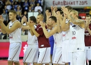 Latviai nervingose rungtynėse įveikė čekus, italai - kroatus