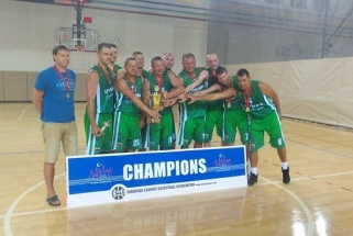 Lietuvos komanda su V.Sirvydžiu ir R.Skaisgiriu sužibėjo Europos veteranų čempionate