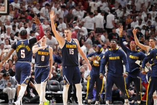 "Nuggets" atsidūrė per žingsnį nuo istorinio NBA čempionų titulo