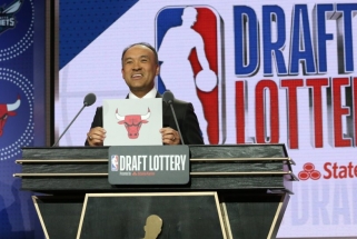 Krepšinio dievų dovana: Karnišovui ir "Bulls" nusišypsojo sėkmė NBA naujokų biržos loterijoje