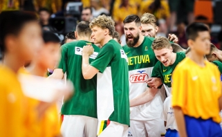 Lietuvos rinktinė sutriuškino kanadiečius ir iškovojo bilietą į kitą etapą