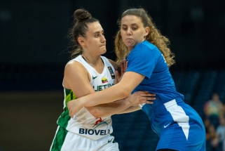 Moterų rinktinė sutriuškino Izraelio krepšininkes