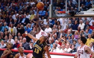 M.Jacksonas: Jordanas šiuolaikinėje NBA rinktų tiek taškų, kiek norėtų
