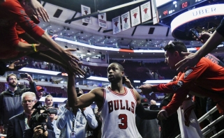 NBA: D.Wade'o debiutas Čikagoje, agresyvios aistros Portlande ir kita (rezultatai)