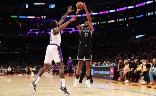 "Nets" sutriuškino "Lakers", abiejų komandų žvaigždės ilsėjosi