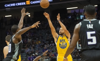 Curry taupyklėje – dar pora pasiekimų NBA istorijoje