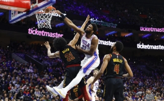 Lemiamas Jokičiaus blokas ir monstriškas Embiido dėjimas – įspūdingiausi NBA momentai