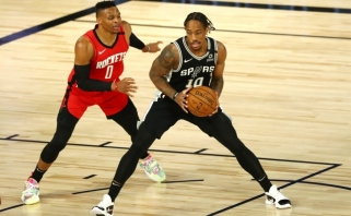 "Spurs" nepasiduoda: sutriuškino "Rockets" ir prisivijo "Grizzlies" 