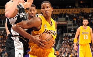 "Lakers" veda derybas dėl T.Arizos įsigijimo