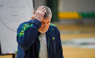 Legendinis treneris Kosauskas vedė paskaitą krepšinio specialistams