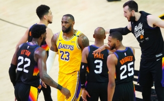 Čempiono titulą ginantis LeBronas – ant prarajos krašto: "Suns" sutriuškino" "Lakers"