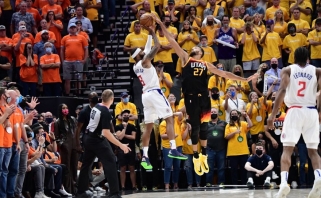 NBA konferencijų pusfinaliai: "76ers" atsitiesė, "Jazz" startavo dramatiška pergale