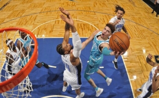 Westbrookas debiutavo "Wizards", Ballas išsiskyrė tragišku taiklumu