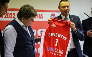 "Juventus" pasirašė sutartį su tituliniu rėmėju
