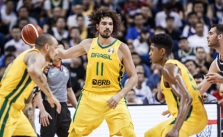 Brazilų krepšinio veteranas grįžta rungtyniauti į NBA
