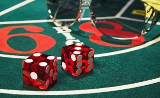 Azartiški sporto aistruoliai vis dažniau renkasi internetinius kazino