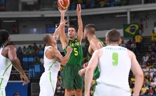 Lietuvos rinktinė atlaikė brazilų šturmą ir olimpiadą pradėjo pergale
