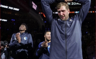 "Spurs" su D.Motiejūnu įveikė ašarų nevaldžiusio D.Nowitzkio "Mavs"