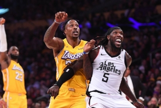 Sujudimas Los Andžele: "Lakers" prisiviliojo geriausią NBA atsarginį, Howardas išleistas į "76ers"